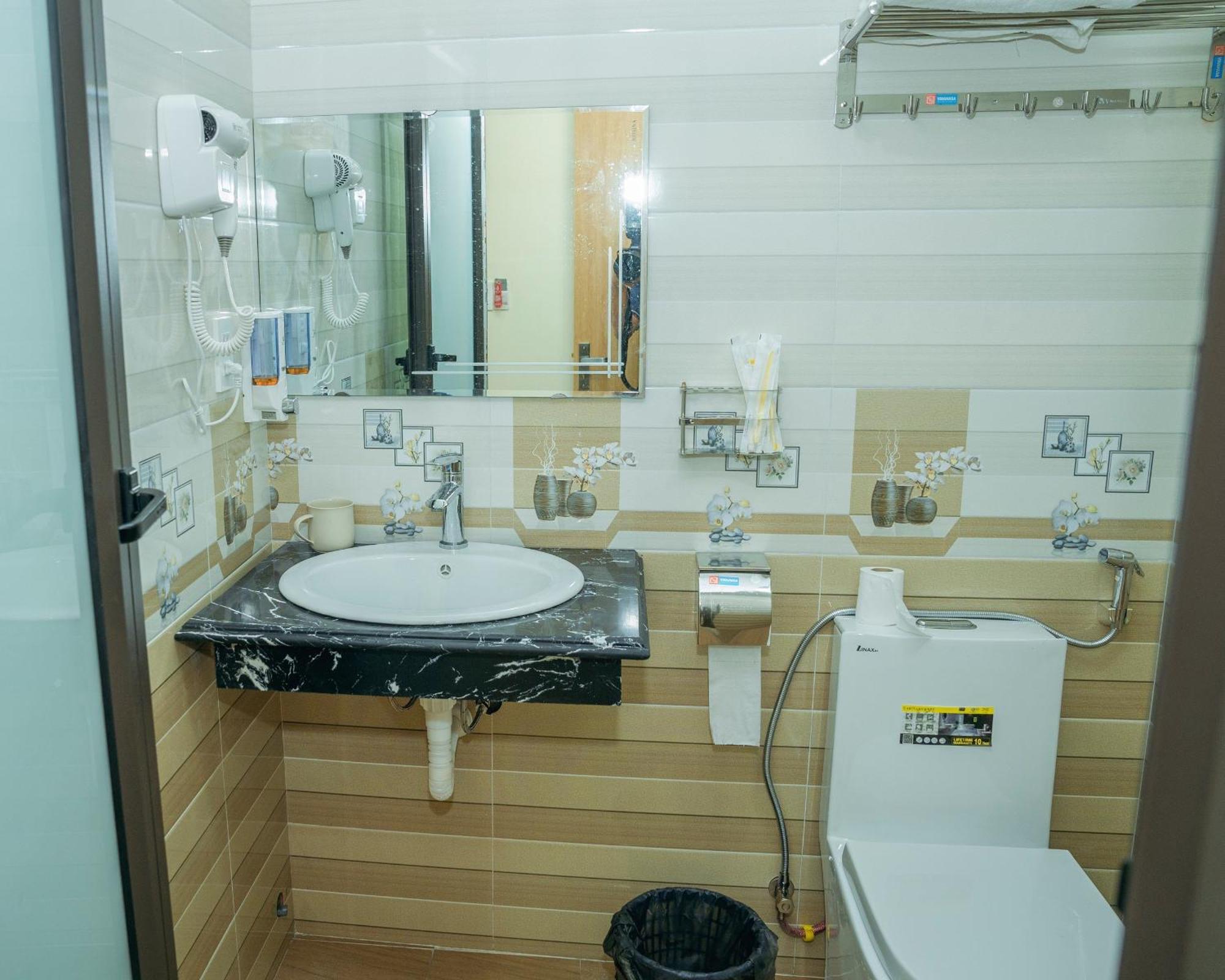 Sea Balcony Hotel Dong Khe Sau Экстерьер фото